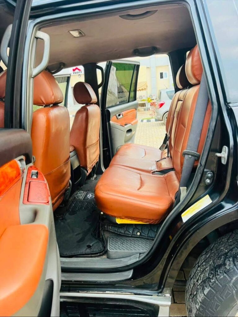 Magari Sokoni Toyota Land Cruiser Prado ya Bei Poa 2005