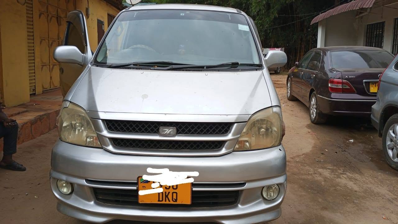Price Toyota Hiace 2000 for Sale in Dar es Salaam