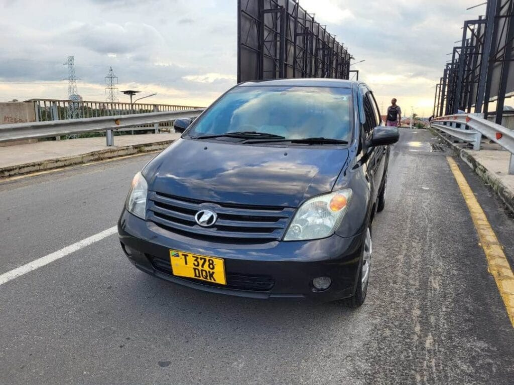 Magari Used Toyota IST 2004 Dar es Salaam Tanzania