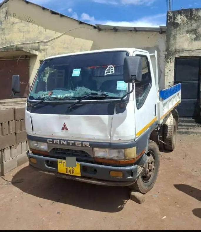 Price Of Mitsubishi Canter 2000 for Sale in Tanzania