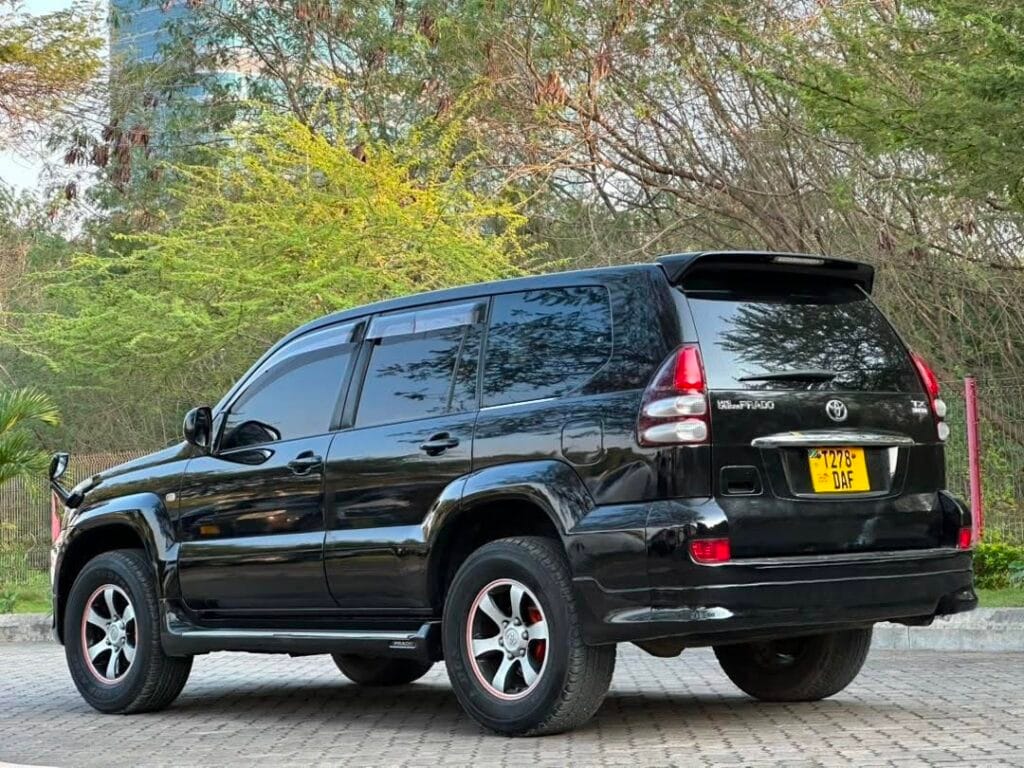 Toyota Land Cruiser Prado 2005 for Sale in Dar es Salaam