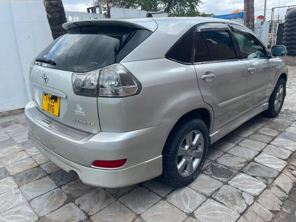 Toyota Harrier bei poa sokoni Dar es Salaam Tanzania