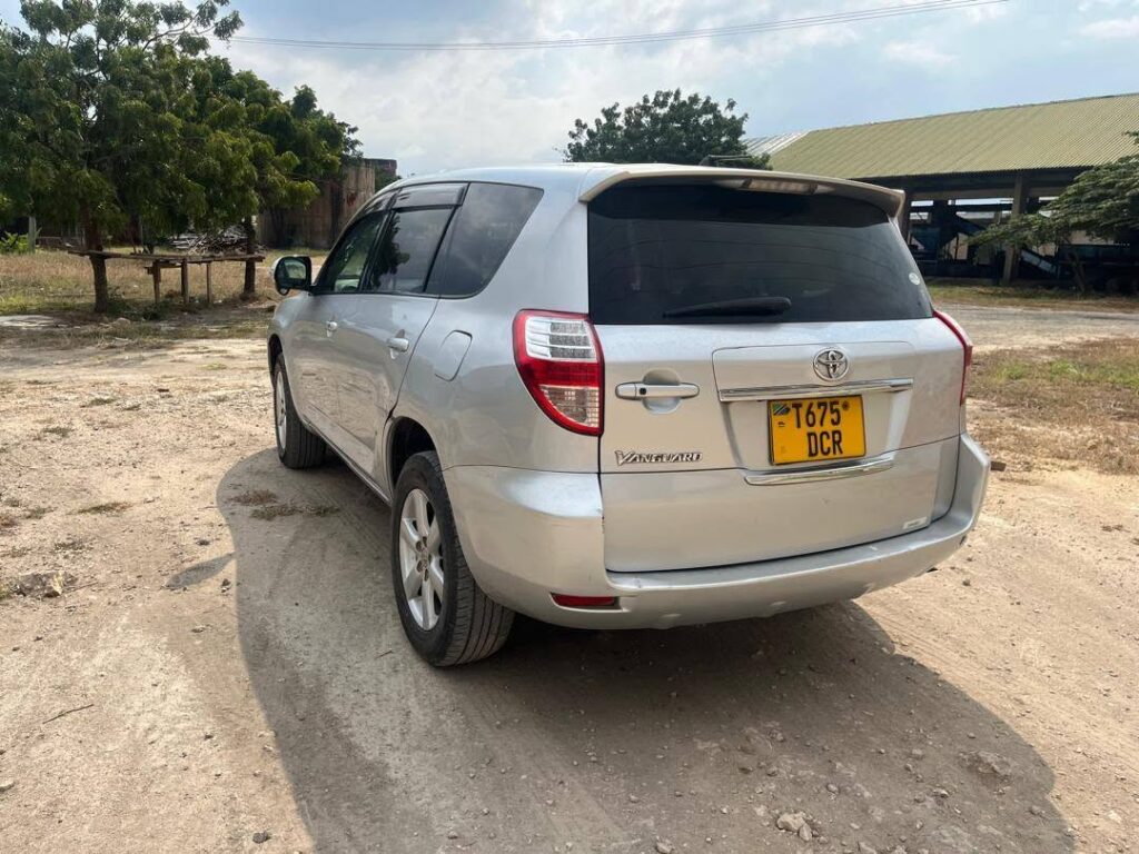 Magari Vanguard 2008 lipo Dar es Salaam