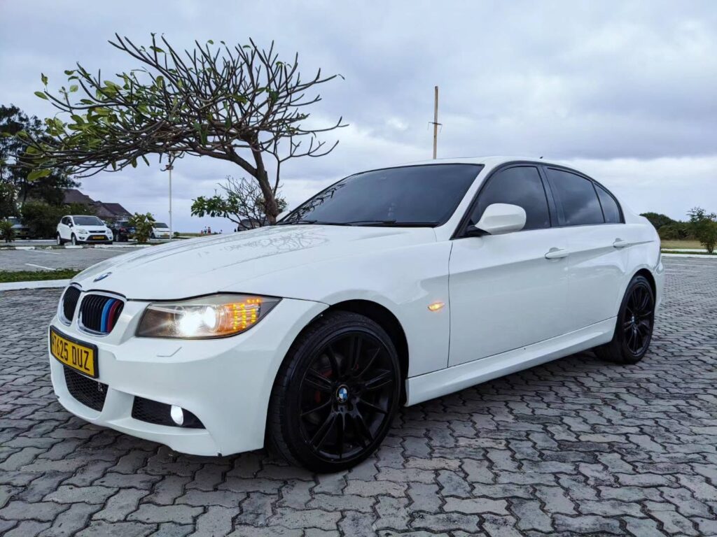 Magari 3 Series 2010 lipo Dar es Salaam