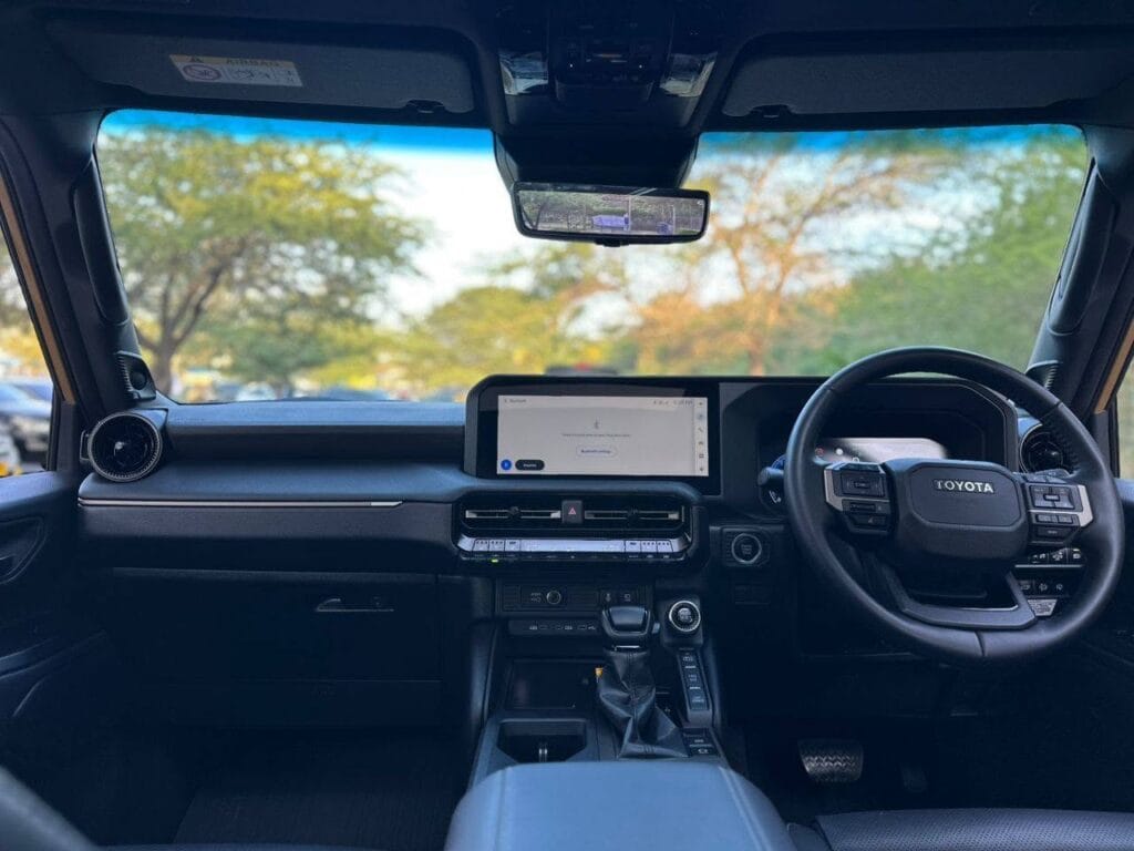 Toyota Land Cruiser Prado bei poa sokoni Dar es Salaam Tanzania