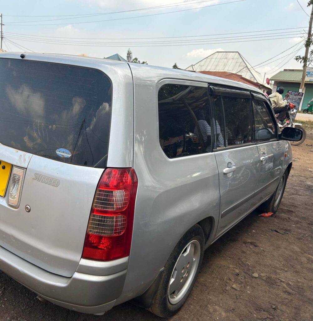 Magari Sokoni Toyota Succeed ya Bei Poa 2006