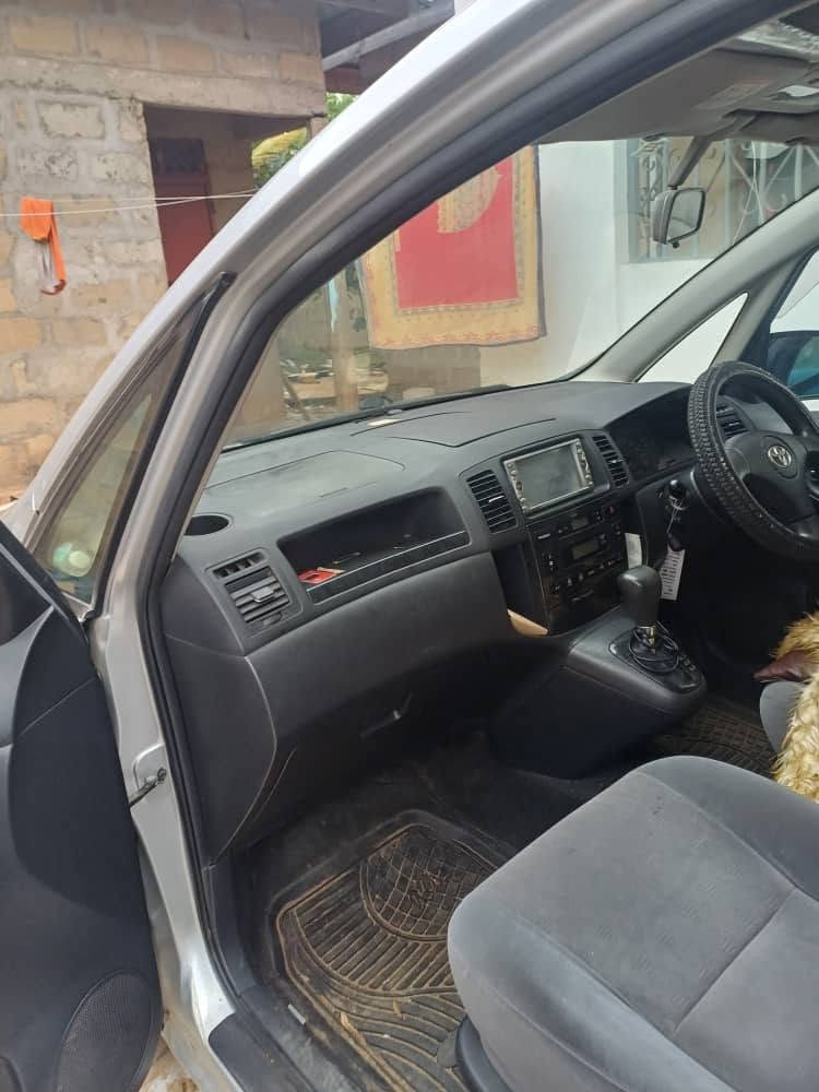 Magari Sokoni Toyota Spacio ya Bei Poa 2004