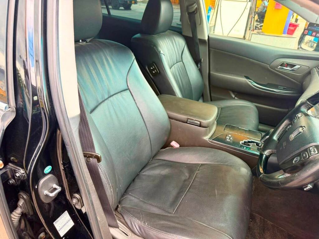 Price Toyota Crown 2009 for Sale in Dar es Salaam