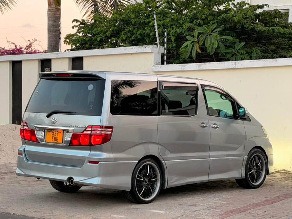 Toyota Alphard 2007 for Sale in Dar es Salaam