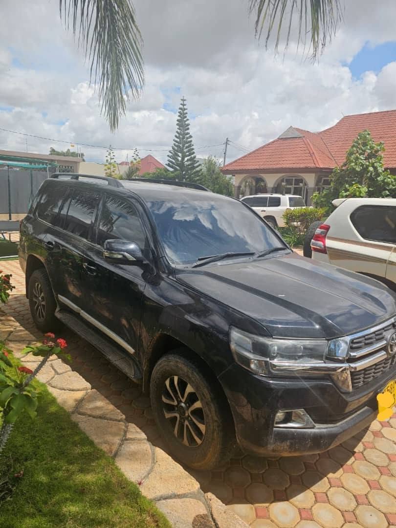 Buy Toyota Land Cruiser V8 2016 for Sale in Dodoma