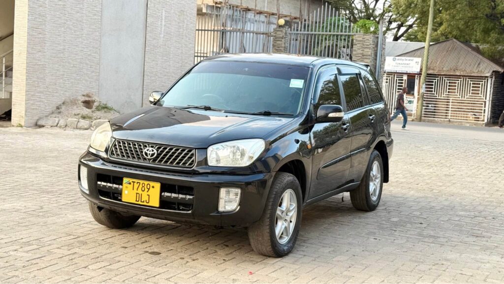 Magari Rav4 2000 lipo Dar es Salaam