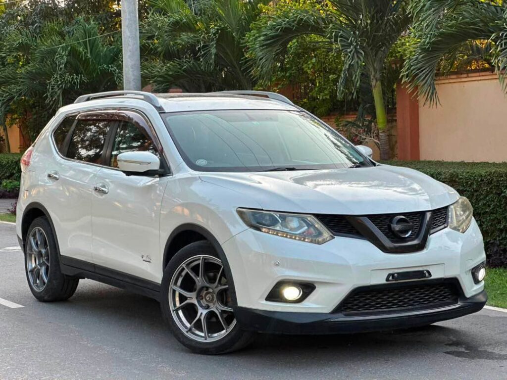 Nissan X-Trail bei poa sokoni Dar es Salaam Tanzania