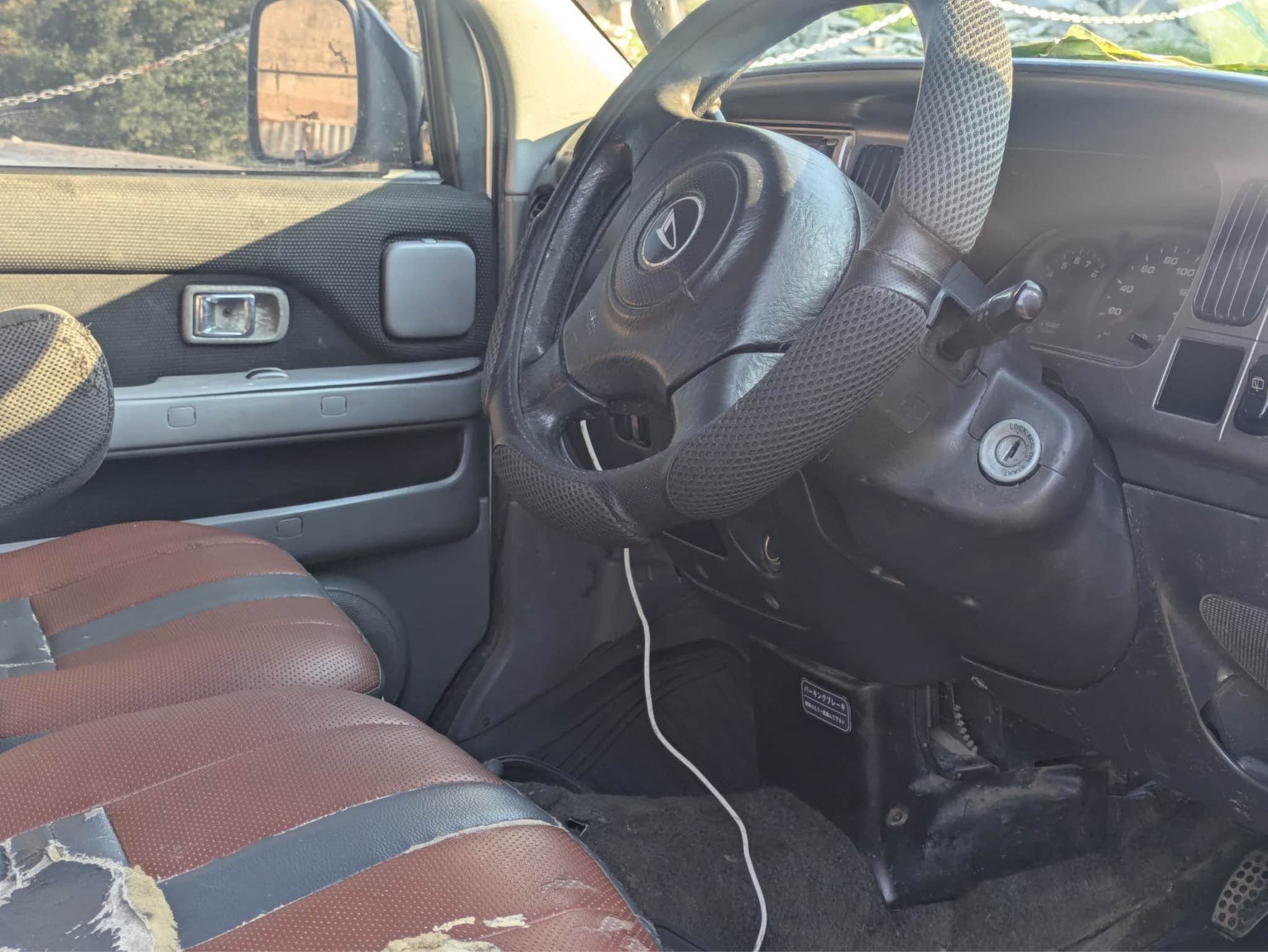 Daihatsu Atrai bei poa sokoni Dar es Salaam Tanzania