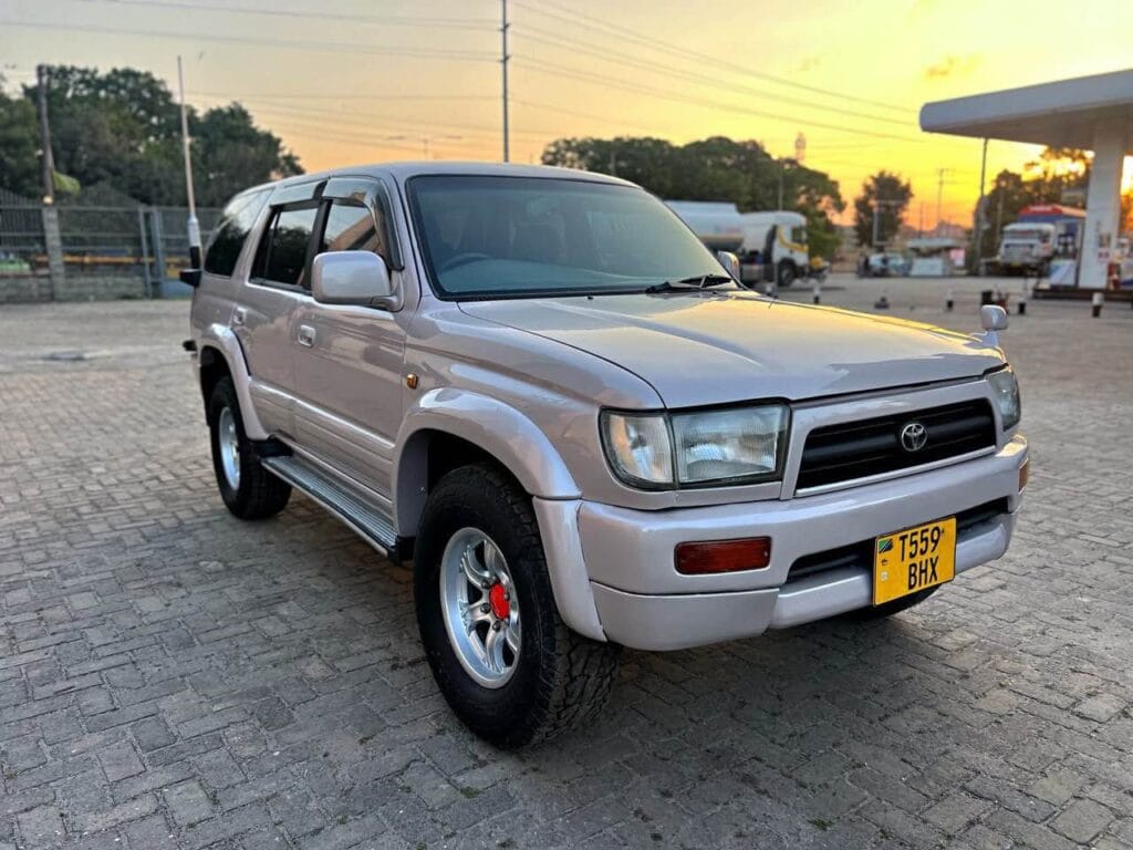 Bei ya Toyota Surf 1998 Sokoni Dar es Salaam Tanzania