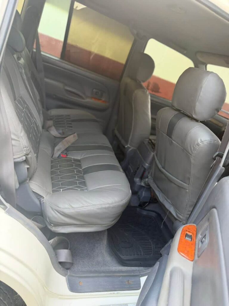 Magari Used Toyota Land Cruiser Prado 2000 Dar es Salaam Tanzania