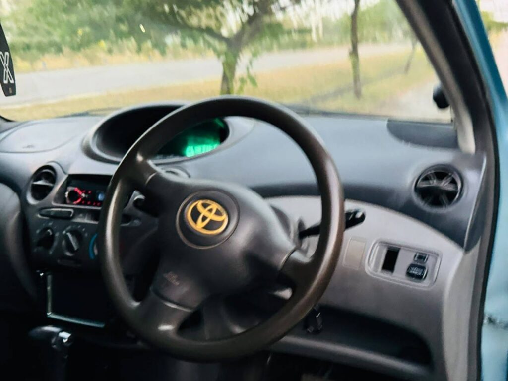 Toyota Vitz 2003 for Sale in Dar es Salaam