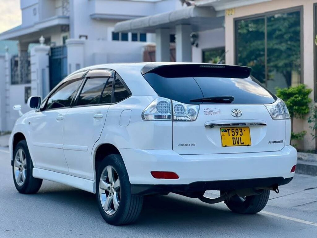 Magari Used Toyota Harrier 2005 Dar es Salaam Tanzania