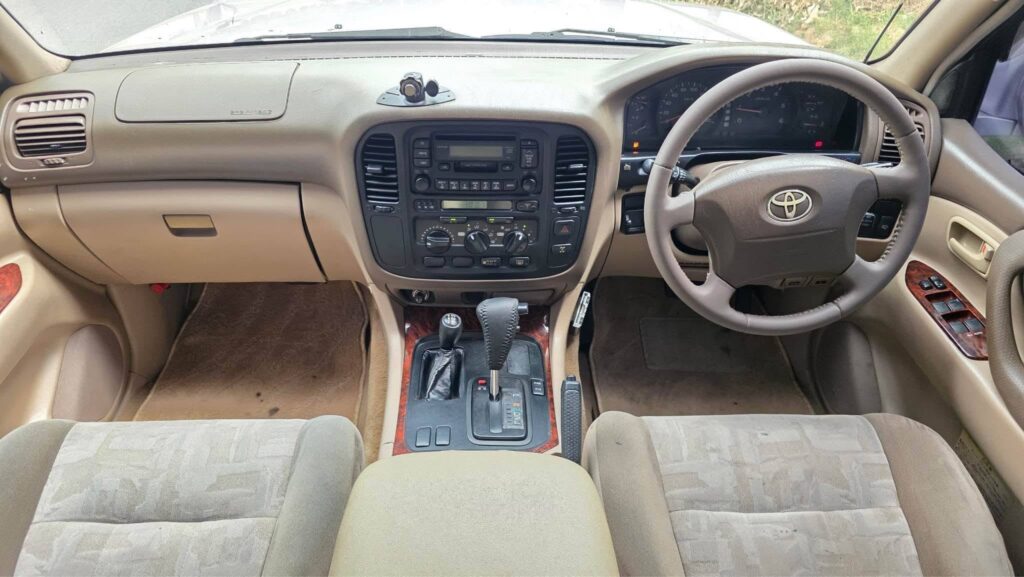 Price Toyota Land Cruiser V8 2000 for Sale in Dar es Salaam