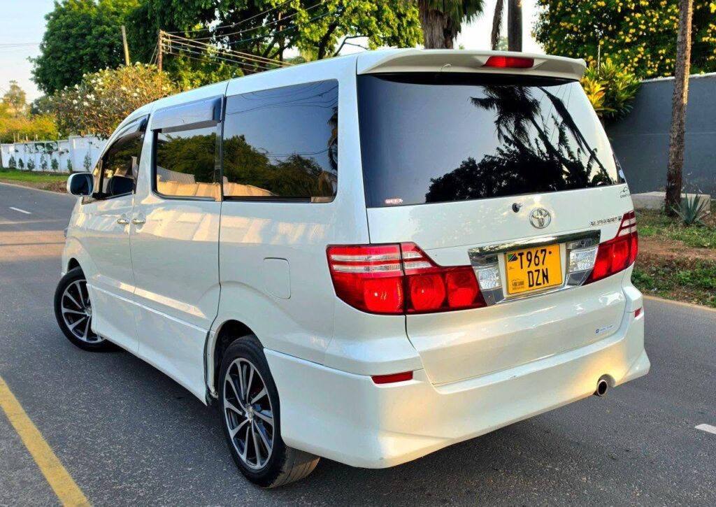Price Toyota Alphard 2006 for Sale in Dar es Salaam