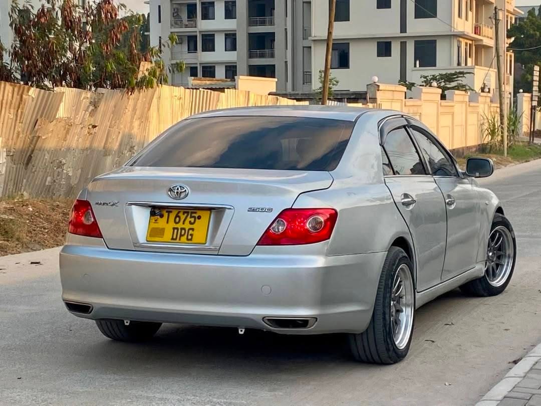 Magari Sokoni Toyota Mark X ya Bei Poa 2006