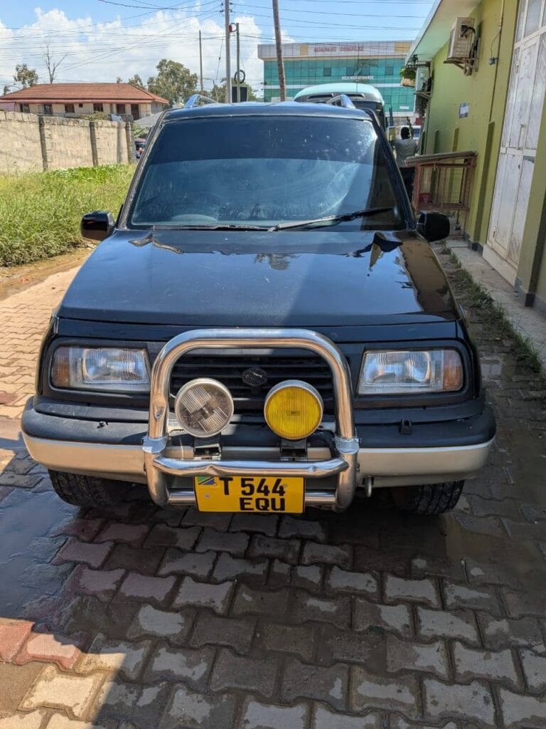 Suzuki Escudo bei poa sokoni Dar es Salaam Tanzania