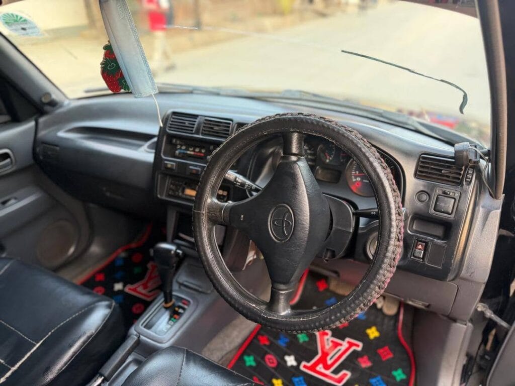 Magari Used Toyota Rav4 1995 Dar es Salaam Tanzania