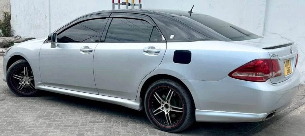 Magari Used Toyota Crown 2009 Dar es Salaam Tanzania