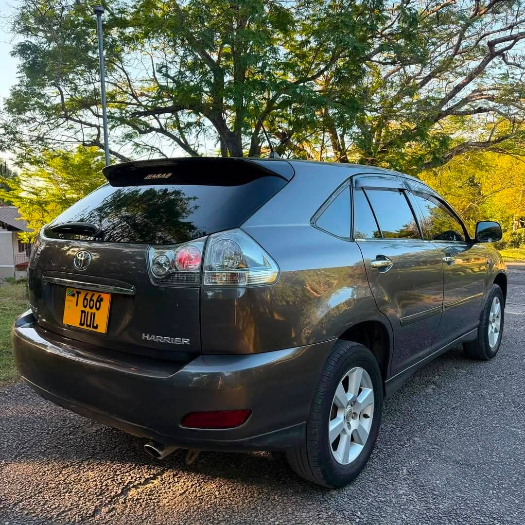 Magari Sokoni Toyota Harrier ya Bei Poa 2009
