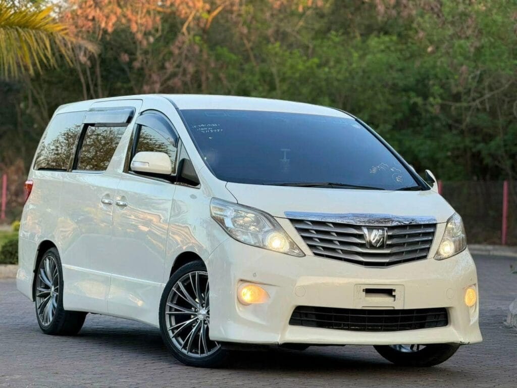 Magari Alphard 2010 lipo Dar es Salaam