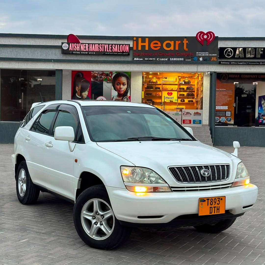 Magari Sokoni Toyota Harrier ya Bei Poa 2002