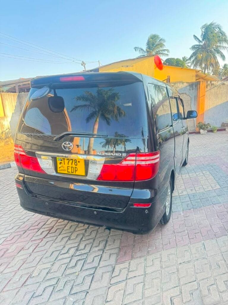 Toyota Alphard bei poa sokoni Dar es Salaam Tanzania
