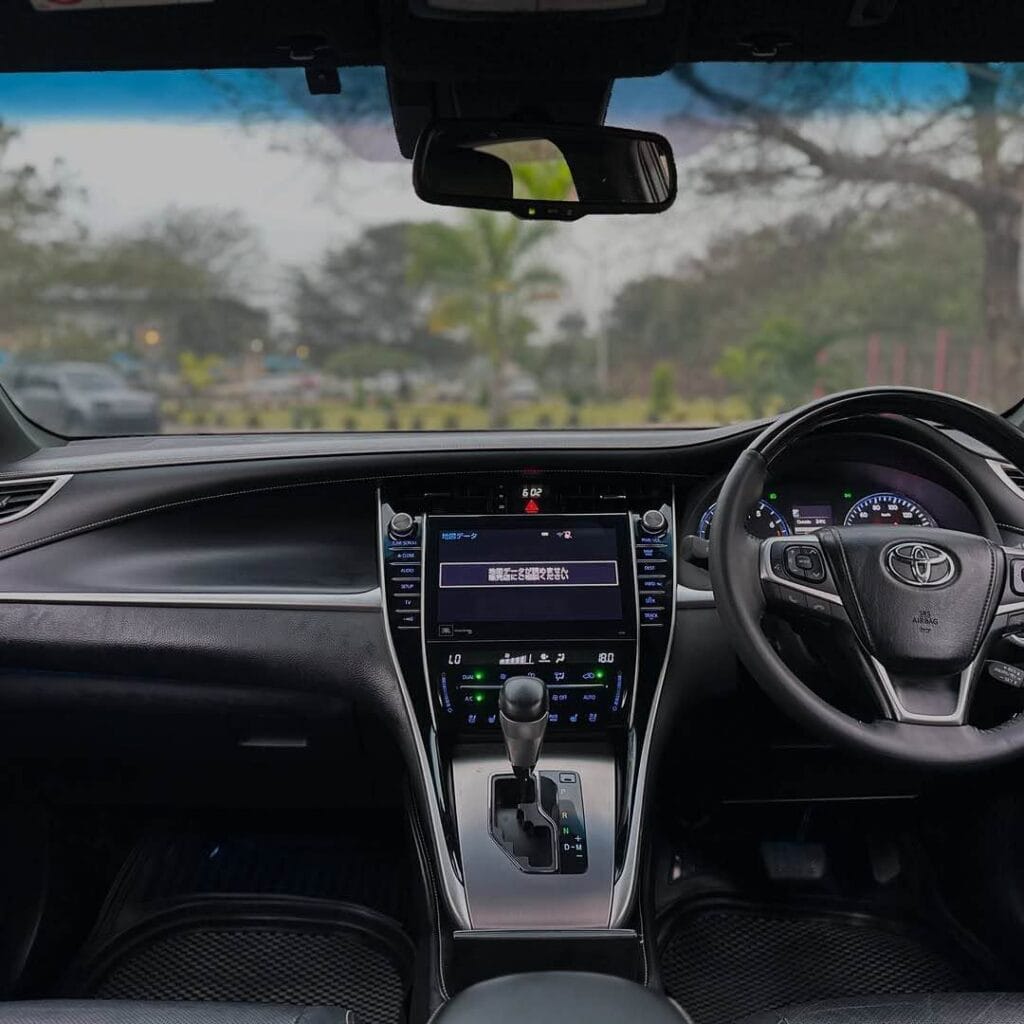 Magari Used Toyota Harrier 2018 Dar es Salaam Tanzania