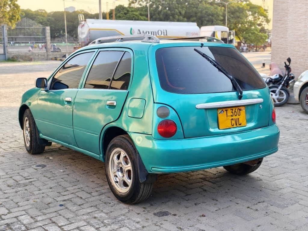 Magari Sokoni Toyota Starlet ya Bei Poa 1998
