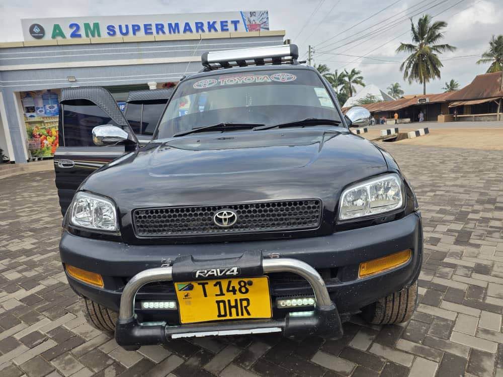 Bei ya Toyota Rav4 1995 Sokoni Dar es Salaam Tanzania