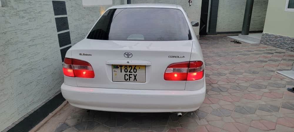 Bei ya Toyota Corolla 2000 Sokoni Dar es Salaam Tanzania