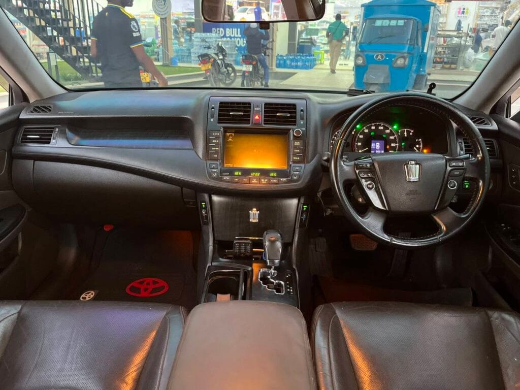 Price Toyota Crown 2009 for Sale in Dar es Salaam
