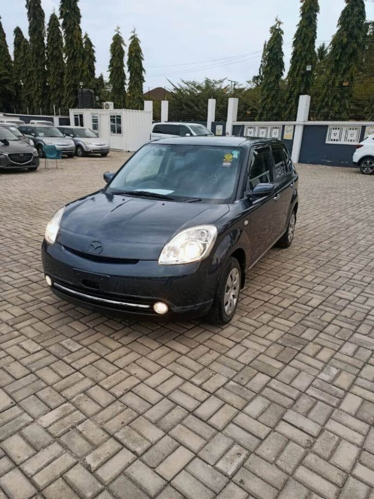 Mazda Verisa bei poa sokoni Dar es Salaam Tanzania
