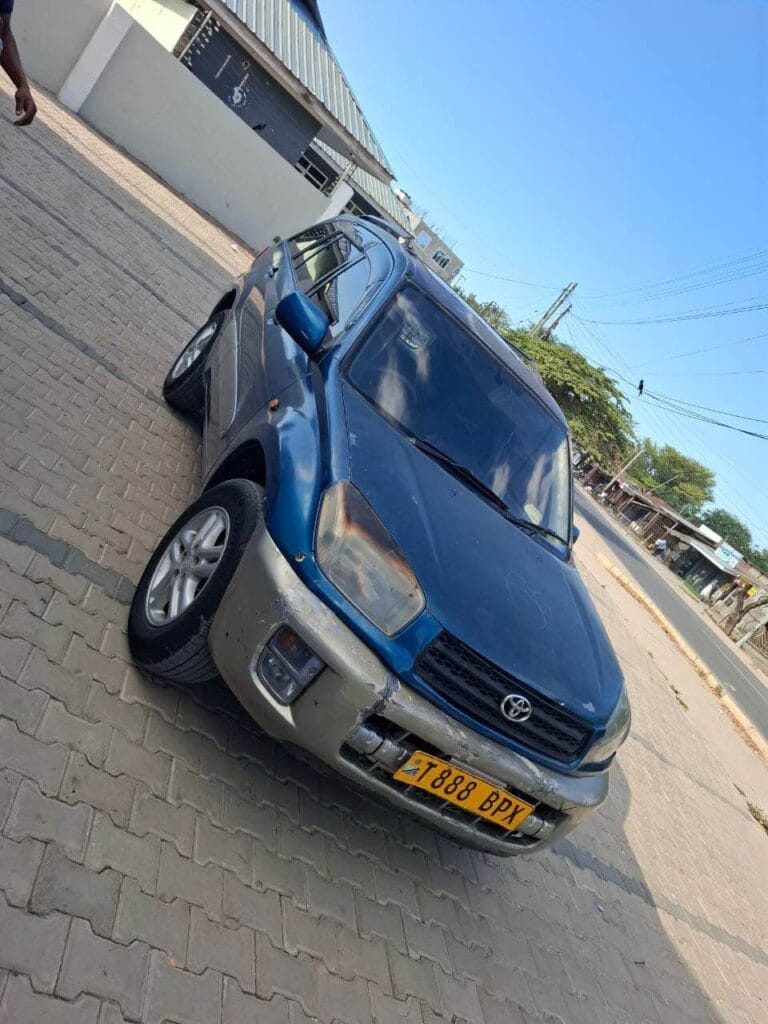Toyota Rav4 bei poa sokoni Dar es Salaam Tanzania