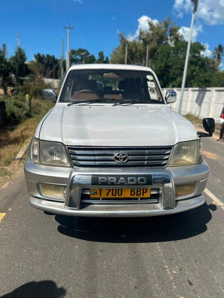 Used Toyota Land Cruiser Prado 2000 for Sale in Dar es Salaam