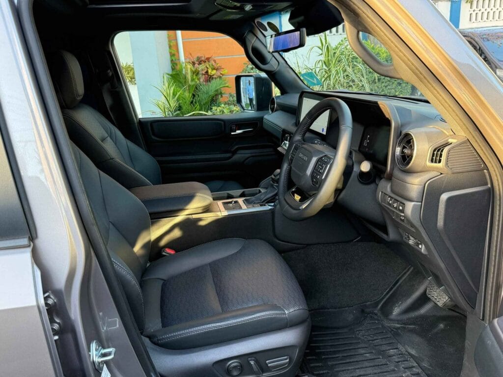 Toyota Land Cruiser Prado bei poa sokoni Dar es Salaam Tanzania